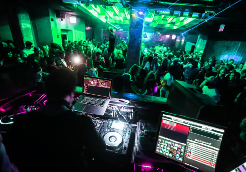 What are some of the best nightlife spots in chicago, illinois?